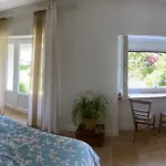 Les Chantours, Domaine Naturel Arbore Et Fleuri De15 Hectares 3*