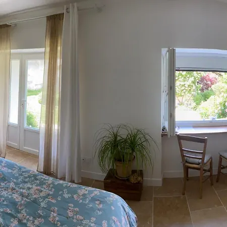 Les Chantours, Domaine Naturel Arbore Et Fleuri De15 Hectares 3*