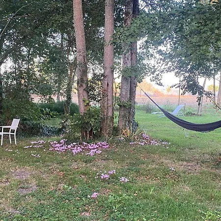 Les Chantours, Domaine De 15 Hectares Arbore Et Fleuri *