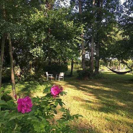 Les Chantours, Domaine Naturel Arbore Et Fleuri De15 Hectares 3*