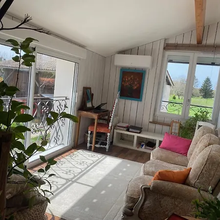 Les Chantours, Domaine Naturel Arbore Et Fleuri De15 Hectares Bed & Breakfast