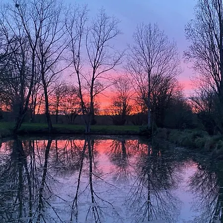 Les Chantours, Domaine Naturel Arbore Et Fleuri De15 Hectares 3* Saint-Antoine-Cumond