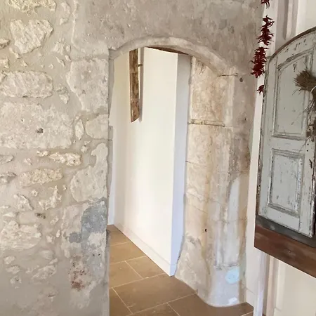 Les Chantours, Domaine Naturel Arbore Et Fleuri De15 Hectares