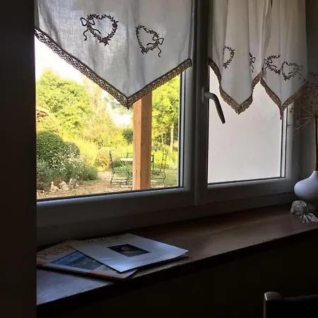 فندق مبيت وإفطار Les Chantours, Domaine Naturel Arbore Et Fleuri De15 Hectares