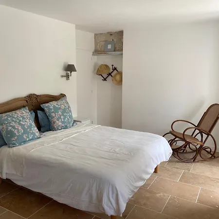 Bed & Breakfast Les Chantours, Domaine De 15 Hectares Arbore Et Fleuri