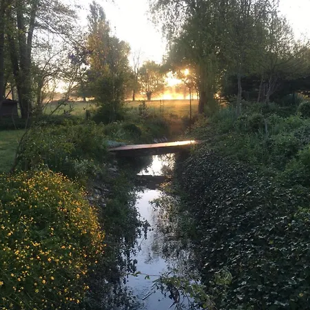 Les Chantours, Domaine Naturel Arbore Et Fleuri De15 Hectares فندق مبيت وإفطار Saint-Antoine-Cumond