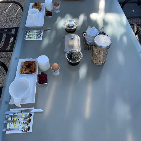 فندق مبيت وإفطار Les Chantours, Domaine Naturel Arbore Et Fleuri De15 Hectares Saint-Antoine-Cumond